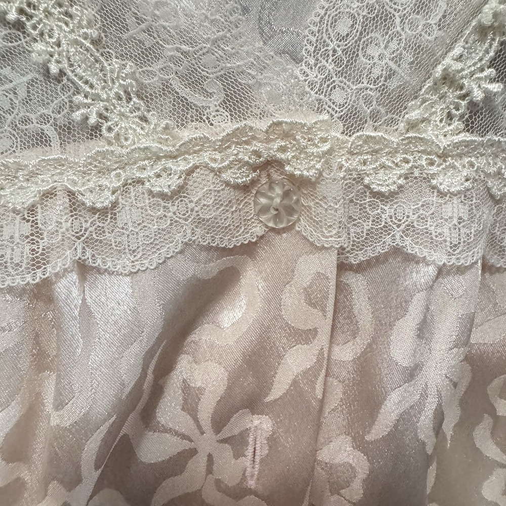 Christian Dior VTG  Baby Pink Satin Lace Maxi Nightgown Jacquard Bow Design Sz M - Picture 5 of 9